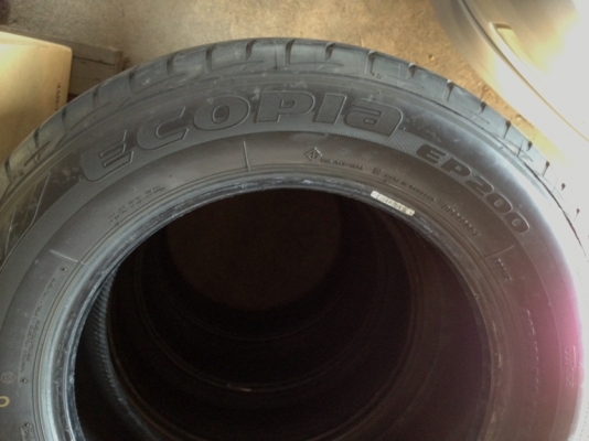 - ขายยาง BRIDGESTONE ep200 215/60/16 ปี13 - ขายยาง BRIDGESTONE ep200 215/60/16 ปี13