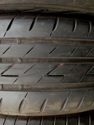 - ขายยาง BRIDGESTONE ep200 215/60/16 ปี13 - ขายยาง BRIDGESTONE ep200 215/60/16 ปี13