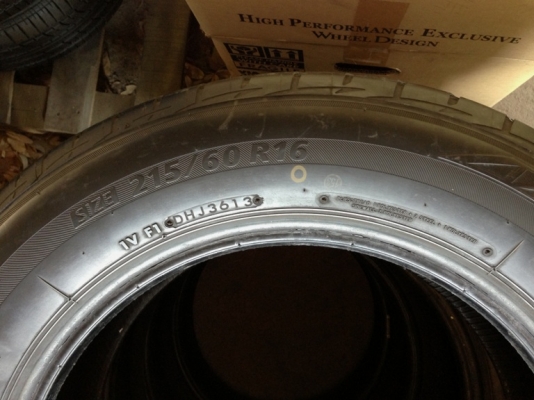 - ขายยาง BRIDGESTONE ep200 215/60/16 ปี13 - ขายยาง BRIDGESTONE ep200 215/60/16 ปี13