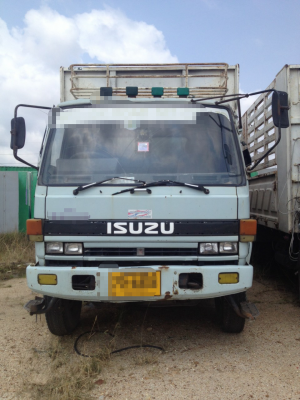 ขายรถ 10 ล้อ ไม่ดั้ม / ISUZU ร๊อกกี้ 1 เพลา 195 นางฟ้า ( มี 3 คัน ให้เลือกครับ )