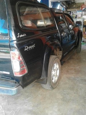 ISUZU DMAX 3.0 AUTO 4DOOR HILANDER รุ่นใหม่ของโลก ปี50 พร้อมแครี่บอย