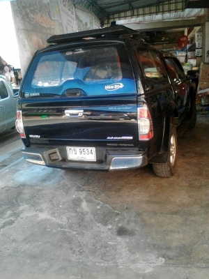 ISUZU DMAX 3.0 AUTO 4DOOR HILANDER รุ่นใหม่ของโลก ปี50 พร้อมแครี่บอย