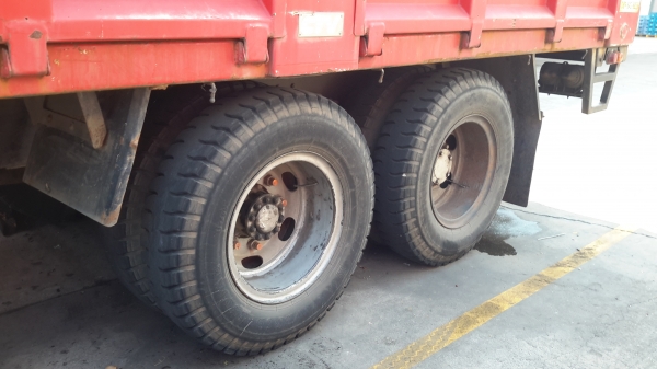 ขายรถสิบล้อ เพลาเดียว  KT920 สภาพแคชชีดี  ยางดี 10 เส้น กระบะสวย  ห้วพอดูได้  ทะเบียนพร้อมโอน  พวงมาลัยเพาว์เวอร์