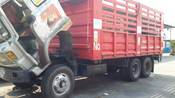 ขายรถสิบล้อ เพลาเดียว  KT920 สภาพแคชชีดี  ยางดี 10 เส้น กระบะสวย  ห้วพอดูได้  ทะเบียนพร้อมโอน  พวงมาลัยเพาว์เวอร์