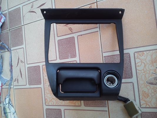 กรอบพร้อมช่องที่ต่อบุหรี่ของรถTOYOTA AE100-101 กรอบพร้อมช่องที่ต่อบุหรี่ของรถTOYOTA AE100-101