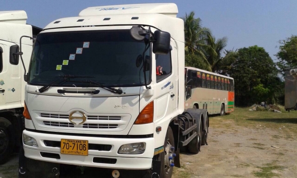 ขายรถบรรทุก 10 ล้อหัวลาก HINO MEGA 260 แรงม้าปี 2553 ติดแก็ส NGV ภายในดำ ราคา 1450000