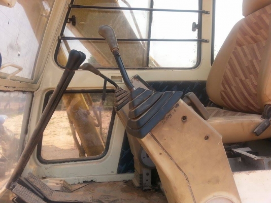 ขายแบคโคKOBELCO 120-3 มาร์คทรี เครื่องดี ปั้มดี โซ่ดี บูมอาร์มดี ไม่โหลด รบบไฮดรอริกดี ช่วงล่างดี สภาพพร้อมใช้งาน เอกสารพร้อมโอน จัดไฟแนน์ได้ ดาวน์เพียง500,000รับรถไปใช้งานได้เลย สนใจโทร 090-8588220คุณนะ 093-  ซื้อขายรถมือสอง(เว็บไซต์ส่วนตัว)