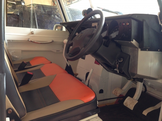 Land Rover ซีรีย์ 3 4WD วินซ์เพลาแท้ Land Rover ซีรีย์ 3 4WD วินซ์เพลาแท้