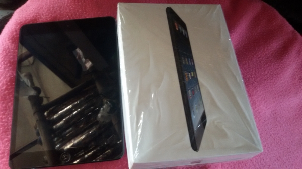 ขายหรืออแลก ipad mini32gสภาพไหม่ แท้ หาแลก แอมรถยน ที่ขับ15นิ้วโมได้แบบเหลื่อ