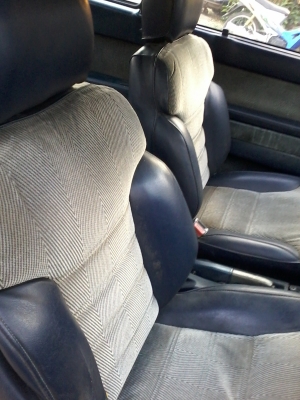 ซื้อมาไม่มีเวลาทำครับรุ่นสองประตูหายากลงรูปใหม่สียังบางอยู่ครับ