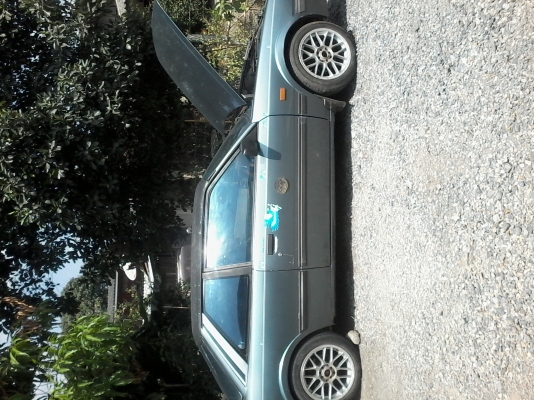 ซื้อมาไม่มีเวลาทำครับรุ่นสองประตูหายากลงรูปใหม่สียังบางอยู่ครับ