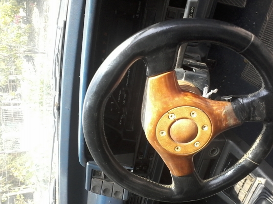 ซื้อมาไม่มีเวลาทำครับรุ่นสองประตูหายากลงรูปใหม่สียังบางอยู่ครับ