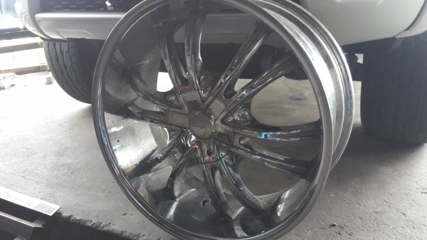 ขอบ 17 4รู100 ใหม่แกะกล่อง