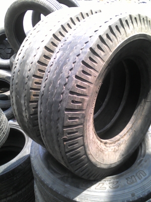 7.00-15 ยาง 6 ล้อกลาง มี 2 เส้น tel.081-427-3941