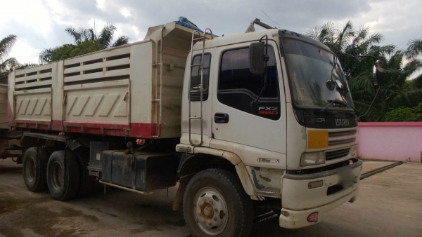 รถอีซูซุ 10 ล้อดั้ม FXZ 320 แรงม้า. ปี  49  ( ขายแม่ , ลูก )    สนใจติดต่อ  081 - 6079515