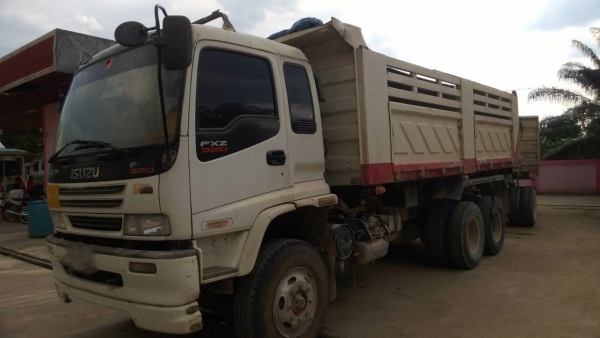 รถอีซูซุ 10 ล้อดั้ม FXZ 320 แรงม้า. ปี  49  ( ขายแม่ , ลูก )    สนใจติดต่อ  081 - 6079515