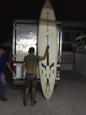 ขาย"เซิร์ฟบอร์ด และวินเซิร์ฟ"มือ2ครับ