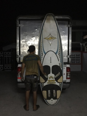 ขาย"เซิร์ฟบอร์ด และวินเซิร์ฟ"มือ2ครับ