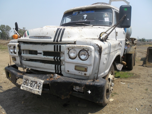 ขายรถบรรทุกน้ำหน้ายาวทะเบียนพร้อม