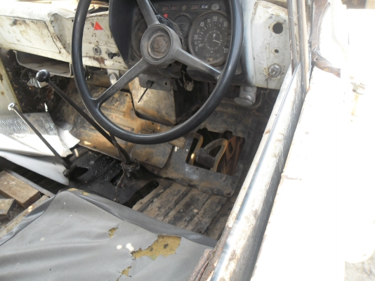 ขายรถบรรทุกน้ำหน้ายาวทะเบียนพร้อม