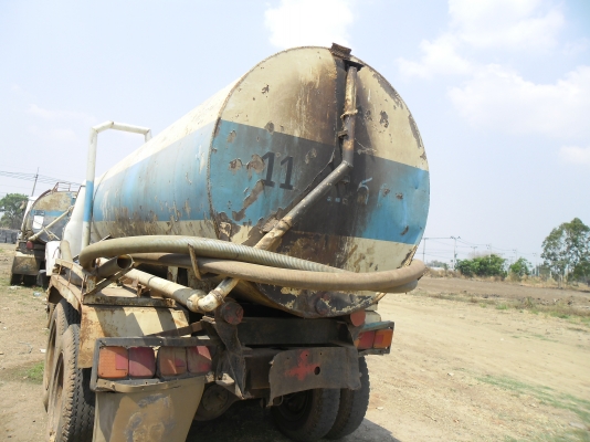 ขายรถบรรทุกน้ำหน้ายาวทะเบียนพร้อม