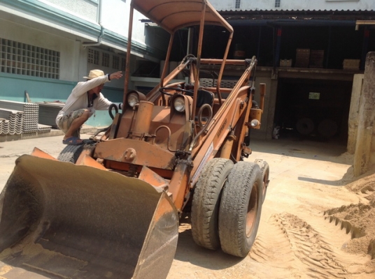ขายรถตักโคมัตซุรุ่น SD2D
