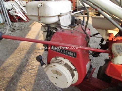 รถเกี่ยวข้าวเดินตาม KUBOTA HE305 รหัสสินค้า : 14002145 หรือเพิ่มเติมไดที่ www.nihonmono.com รถเกี่ยวข้าวเดินตาม KUBOTA HE305 รหัสสินค้า : 14002145 หรือเพิ่มเติมไดที่ www.nihonmono.com