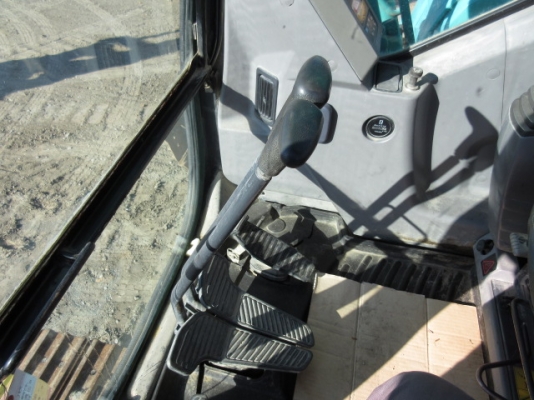 SK200-6ES YN10-41322 2006y Tel : 098-858-5524