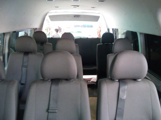 ขายค่ะรถตู้  TOYOTA COMMUTER ดีเชลล์  ปี 2014 เดิมๆ สภาพพร้อมใช้งาน ราคา 920,000  บาท โทรสอบถาม  คุณตันหยง 0922726669 ตันหยงค่ะ