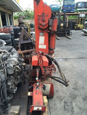 ขายเครนรถบรรทุกยูนิค 3 ตัน 3 ท่อน ของญี่ปุ่น