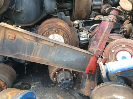 ขายเครนรถบรรทุกยูนิค 3 ตัน 3 ท่อน ของญี่ปุ่น