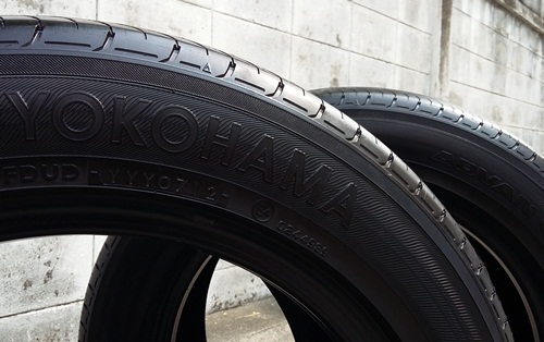 ยาง,215-55-16 YOKOHAMA'dB.V551 JP. ดอกหนาปี12หนึ่งคู่ 2,200