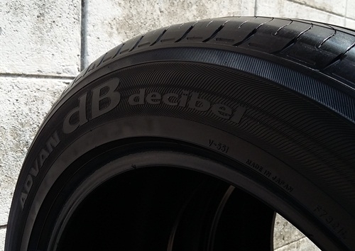 ยาง,215-55-16 YOKOHAMA'dB.V551 JP. ดอกหนาปี12หนึ่งคู่ 2,200