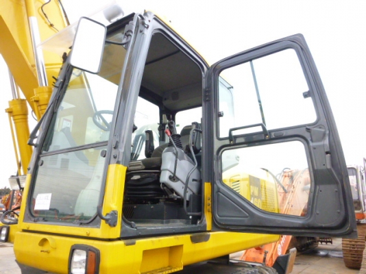 รถขุดล้อยาง PW160ES-7K 4695hrs 2004yr Tel : 098-858-5524 สามภพ ครับ