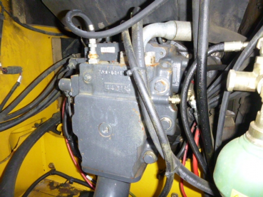 รถขุดล้อยาง PW160ES-7K 4695hrs 2004yr Tel : 098-858-5524 สามภพ ครับ