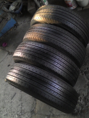 205/70R15 BRIDGESTONE DURAVIS 611 ปี2012 สวย ดอกยางหนาลึกไม่มีปะ tel.081-427-3941