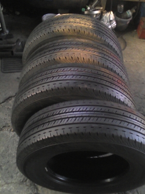 205/70R15 BRIDGESTONE DURAVIS 611 ปี2012 สวย ดอกยางหนาลึกไม่มีปะ tel.081-427-3941