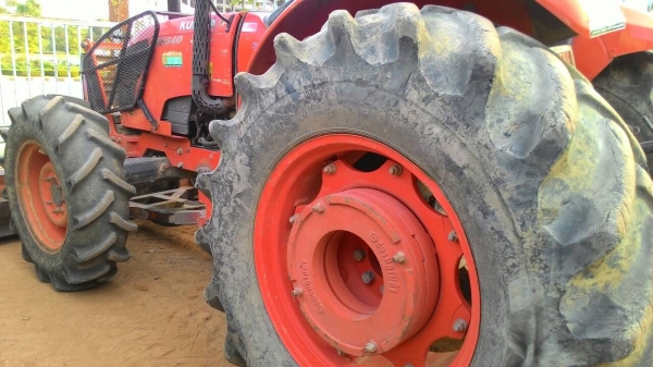 ขายรถไถ KUBOTA  M8540  ดันหน้าผาน4