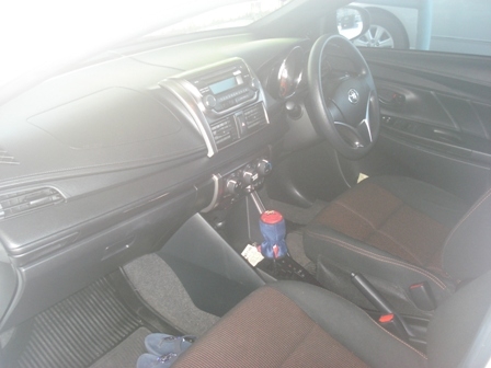 ขายดาวน์เก๋ง TOYOTA YARIS ปี 2013 1.2 J สีขาว