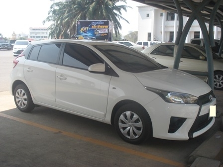 ขายดาวน์เก๋ง TOYOTA YARIS ปี 2013 1.2 J สีขาว
