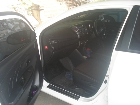 ขายดาวน์เก๋ง TOYOTA YARIS ปี 2013 1.2 J สีขาว