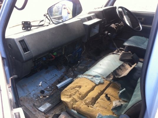 (ขอบคุณพี่เสือครับขายแล้วครับ)หัวรถอีซูซุNPR115แรงขายถูก