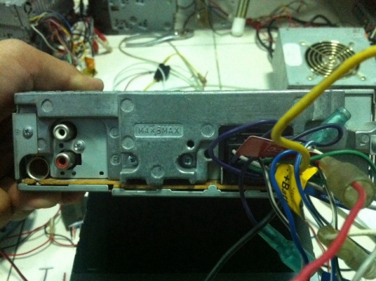 Pioneer DEH-333 MP3 CD AUX มือ2 ญี่ปุ่น Pioneer DEH-333 MP3 CD AUX มือ2 ญี่ปุ่น