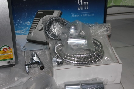 เครื่องทำน้ำอุ่น เซ็นตัน 3500วัตต์ สีเงิน ของใหม่ยังไม่เคยติดตั้งครับ