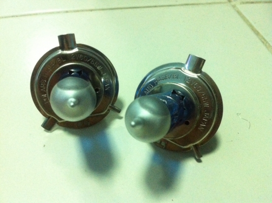 หลอด H4 55W สภาพสวย มือ2 ญี่ปุ่นแท้