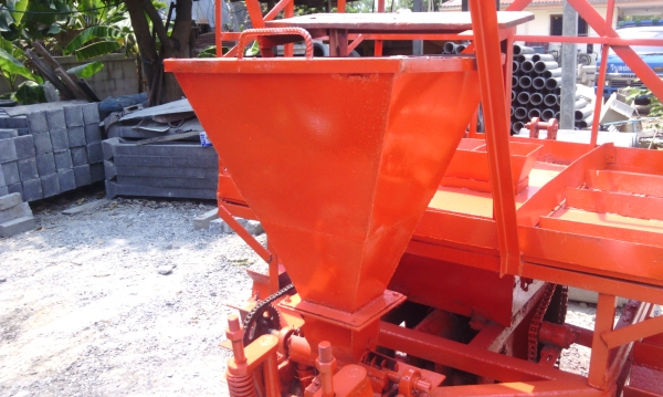 เครื่องปลูกอ้อยร่องคู่ 40