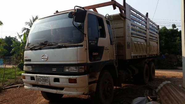 ขายสิบล้อ HINO FM3M 2 เพลาดรั้ม มีลำโพงลากลูก สภาพสวยพร้อมใช้งาน ยางดี 10 เส้น