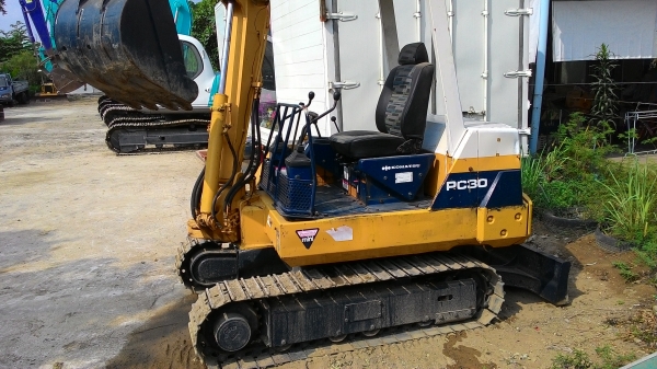 ขายด่วน รถขุด KOMATSU PC30-6 ปั๊มเฟือง สวย สภาพดี พร้อมใช้งาน ราคากันเอง โทร สุชาติ 061-4039868 ขายด่วน รถขุด KOMATSU PC30-6 ปั๊มเฟือง สวย สภาพดี พร้อมใช้งาน ราคากันเอง โทร สุชาติ 061-4039868