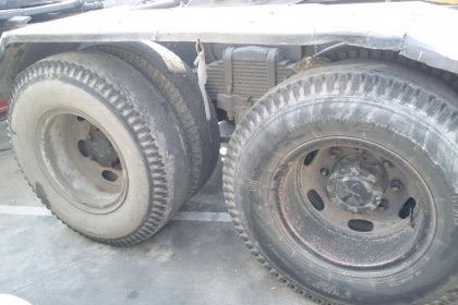 MITSUBISHI FUSO FN527 - 195 HP 6D16 TG0418 รถหัวลากสิบล้อ 2 เพลา รถสภาพดีพร้อมลากได้เลยครับ เครื่องเดิมๆแรงดีไม่มีเยิ้ม หัวเก๋งตากลมภายในคอนโซลสวยครบไม่มีผุ แอร์ พวงมาลัยเพาเวอร์ ระบบเบรคทริ๊ปฟี้ ช่วงล่างแน่นคัชซีสวย ตอนนี้ใช้งานวิ่งเพลาเดียวถอดออกหนึ่งเพ MITSUBISHI FUSO FN527 - 195 HP 6D16 TG0418 รถหัวลากสิบล้อ 2 เพลา รถสภาพดีพร้อมลากได้เลยครับ เครื่องเดิมๆแรงดีไม่มีเยิ้ม หัวเก๋งตากลมภายในคอนโซลสวยครบไม่มีผุ แอร์ พวงมาลัยเพาเวอร์ ระบบเบรคทริ๊ปฟี้ ช่วงล่างแน่นคัชซีสวย ตอนนี้ใช้งานวิ่งเพลาเดียวถอดออกหนึ่งเพ