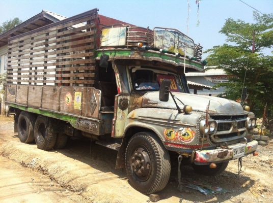 ขาย10ล้อหน้ายาว เพลาเดียว ช่วงล่างใหญ่ เครื่อง6BG เบรคลมดัน